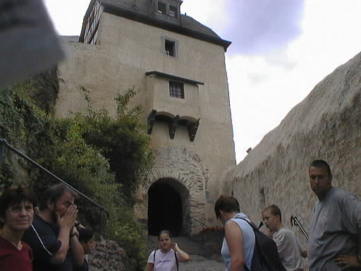 マルクスブルク城のシャルフェン門
