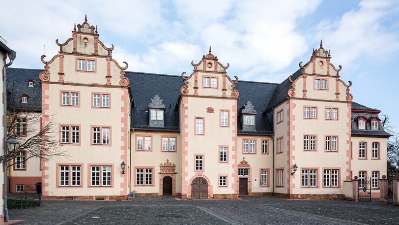 フリードベルク城の領主の邸宅（Herrenhaus）