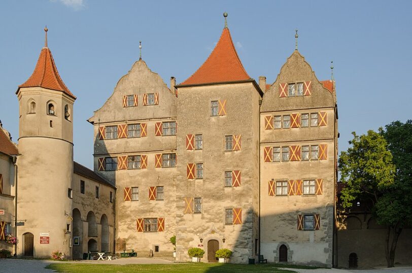 侯爵館(Fürstenbau)